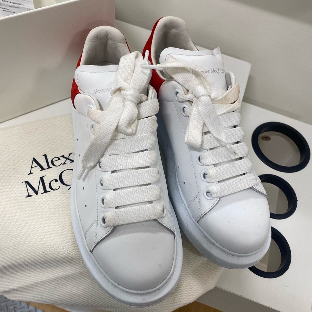 Alexander McQueen Sneakers 37